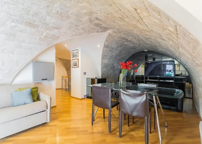 Palazzo Di Citta * בארי